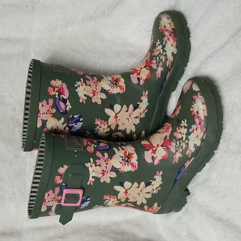 Floral Rainboots Size 7